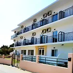 戴斯波伊纳旅馆 公寓式酒店 3*