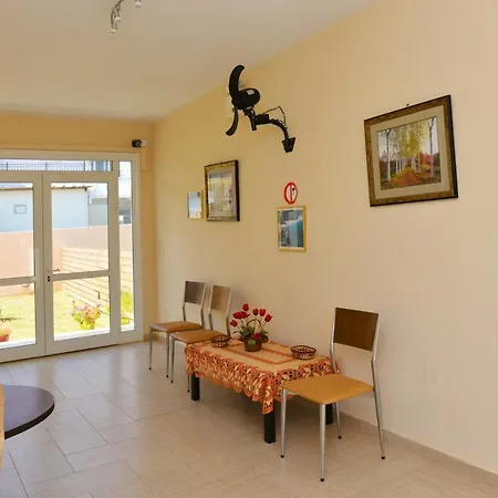 Despoina Lejlighedshotel 3*